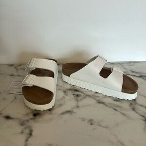NEW ! NEVER WORE ! Birkenstock x Papillio edition